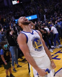  库里单场命中9记三分，勇士大胜开拓者显威力  