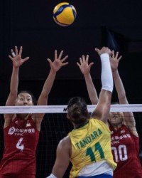  沙尔克04换帅如换刀，新帅首秀率队终结连败颓势  