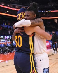  莫兰特禁赛归来率队击败开拓者  