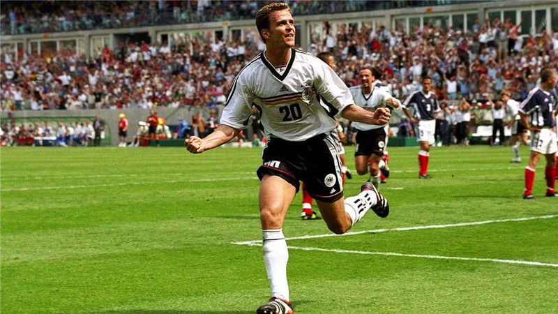  意甲金靴争夺白热化四大射手差距缩小  