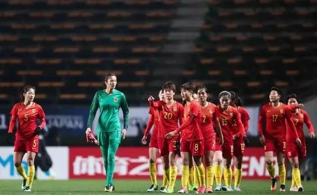  热刺新帅上任首战遗憾收获平局果  