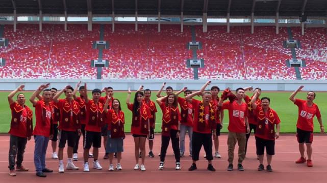  亚琛主场氛围火爆，德甲球迷文化助力球队发挥  